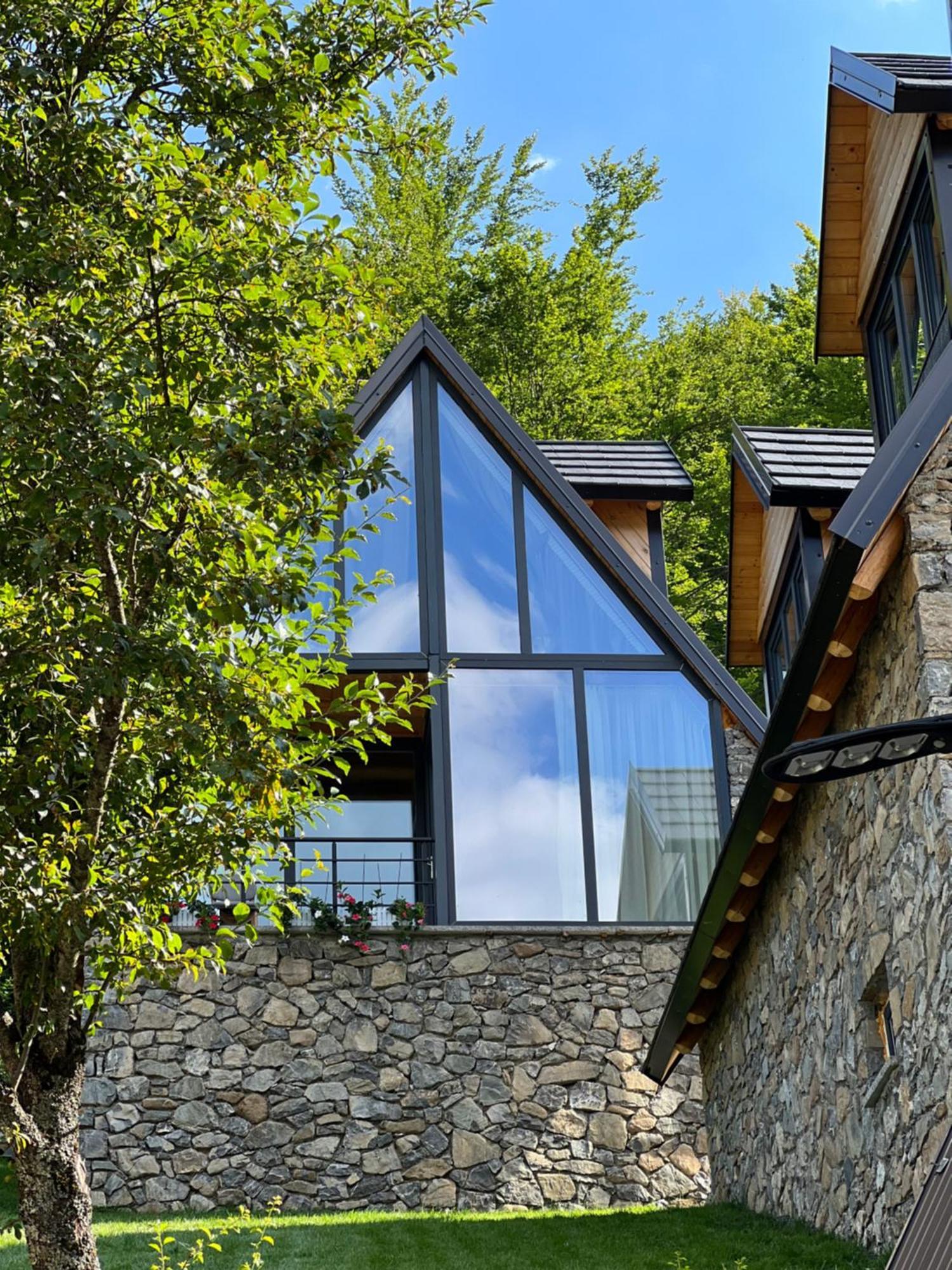 Columbus Villas Vermosh Exterior photo